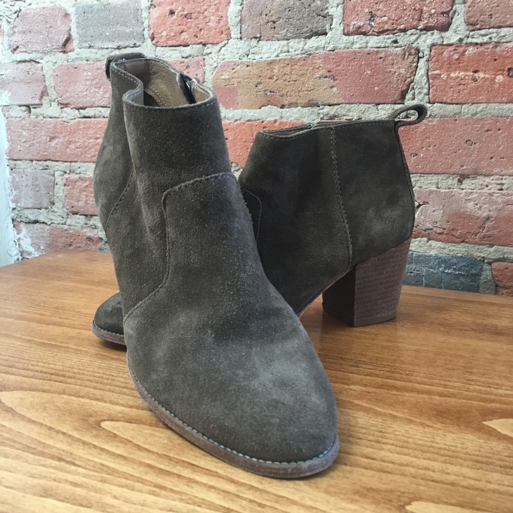 Like new! Madewell Suede Zip Ankle Booties Taupe